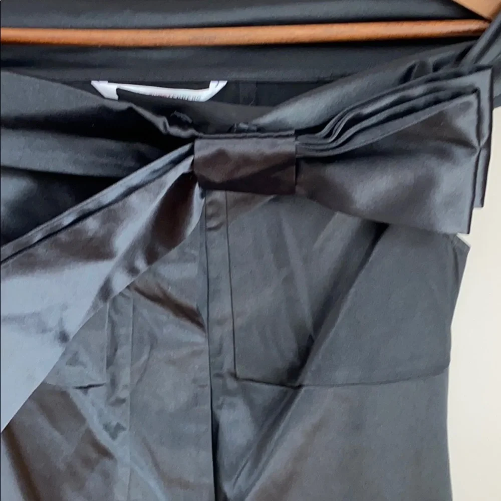 Diane von‎ Furstenberg “PIA” Satin Cocktail Dress Black SZ 2